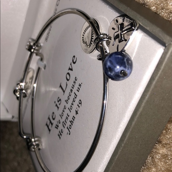 Gratitude & Grace Bracelet - Picture 3 of 3